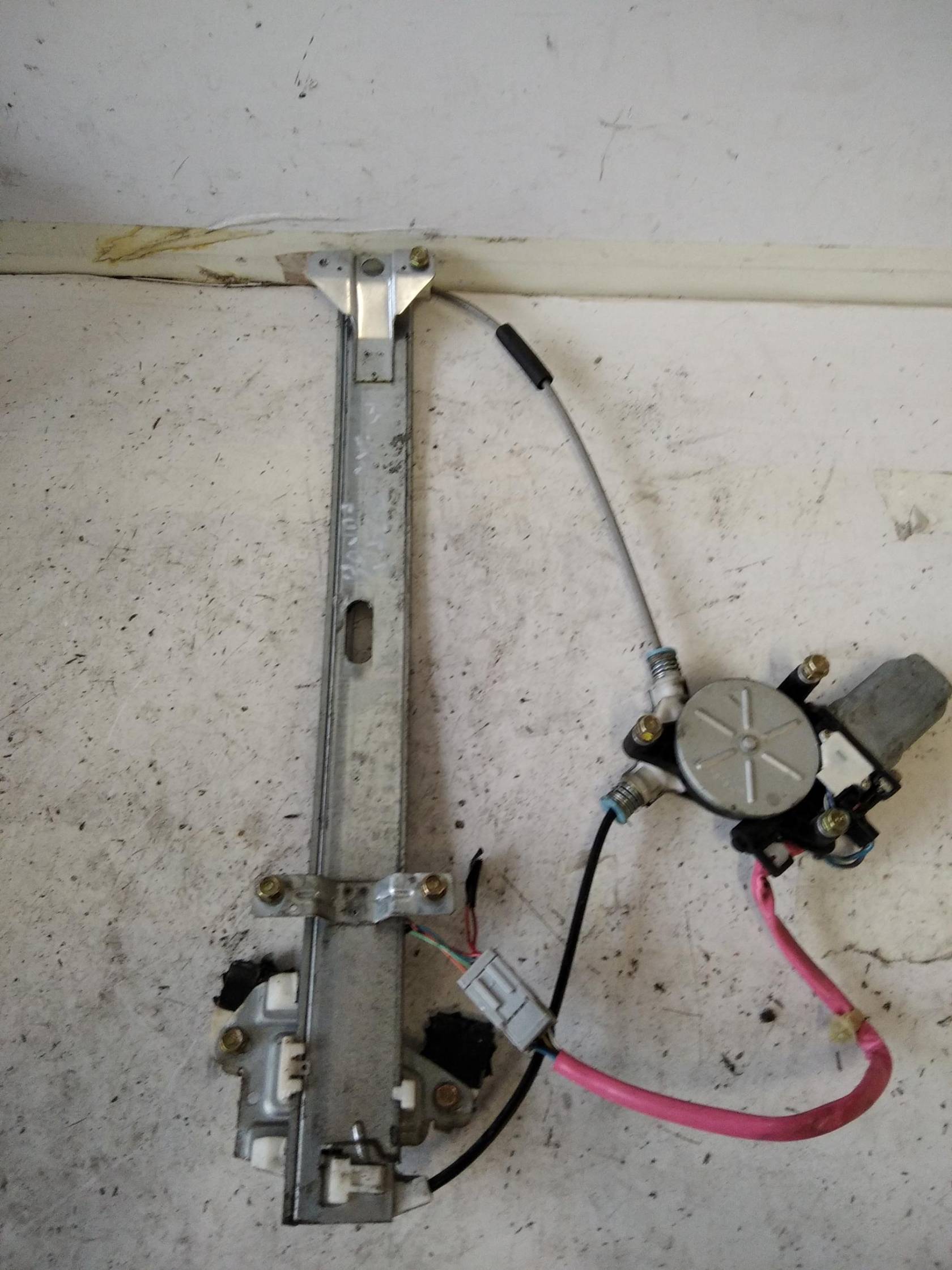 Alzacristallo elettr. porta ant. sx.